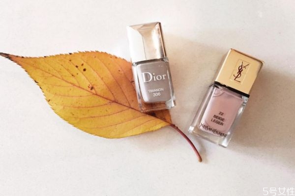 指甲油的主要成分是什么呢 如何區(qū)分指甲油的好壞呢 指甲油的主要成分是什么呢 如何區(qū)分指甲油的好壞呢