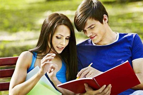 追的女生太矜持了怎么辦 女生太矜持是不夠愛(ài)嗎