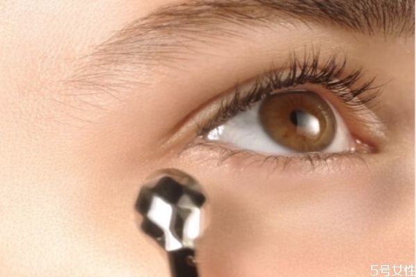 cpb眼霜和海藍之謎眼霜哪個好 貴婦眼霜pk