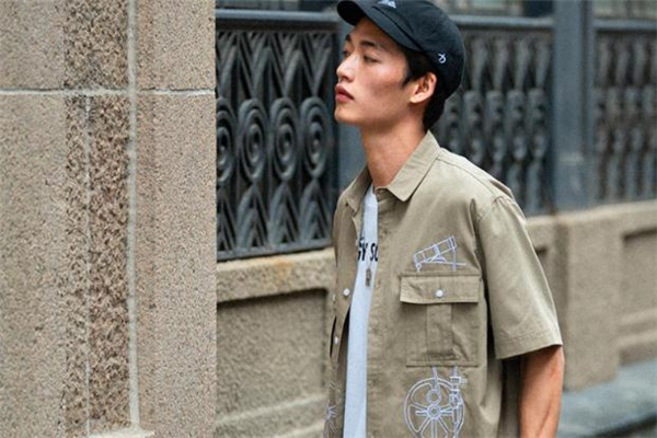 男生初秋穿什么襯衫好看 男生初秋襯衫搭配圖片 男生初秋穿什么襯衫好看 男生初秋襯衫搭配圖片