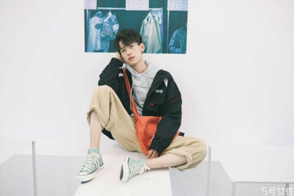 怎么試探一個男人是否喜歡你 怎么試探他喜不喜歡你 怎么試探一個男人是否喜歡你 怎么試探他喜不喜歡你