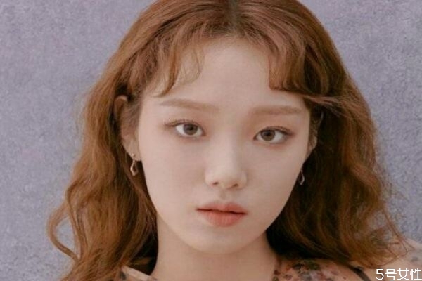 什么樣女人吸引有錢(qián)人 跟有錢(qián)男人交往的忌諱