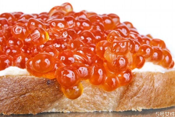 魚(yú)子醬有什么營(yíng)養(yǎng)價(jià)值呢 魚(yú)子醬應(yīng)該怎么吃呢 魚(yú)子醬有什么營(yíng)養(yǎng)價(jià)值呢 魚(yú)子醬應(yīng)該怎么吃呢