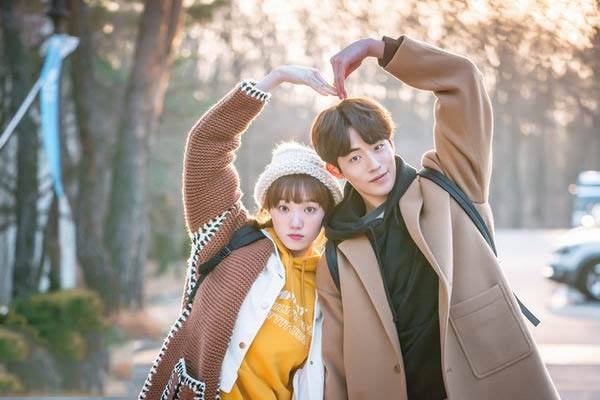 尷尬沒話題聊怎么辦 怎么聊天才能不尬聊