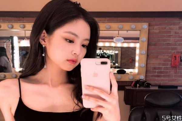 女朋友說(shuō)感冒了怎么回答 女朋友感冒了暖心的話(huà)