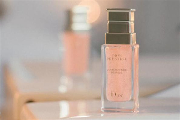 迪奧小粉瓶精華多少錢(qián) 迪奧花秘瑰萃精華液價(jià)格