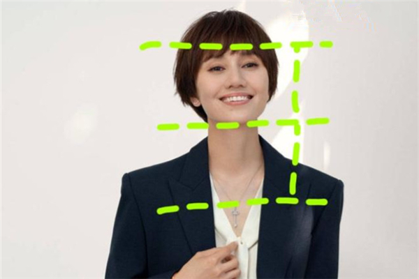 項鏈帶到什么位置合適 項鏈戴到哪里長度剛好