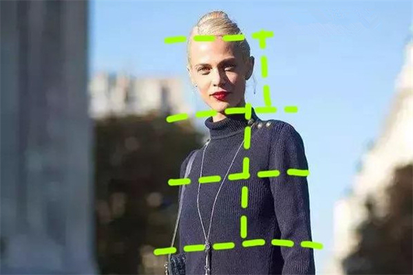 項鏈帶到什么位置合適 項鏈戴到哪里長度剛好