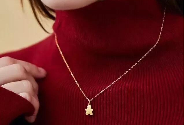 項鏈帶到什么位置合適 項鏈戴到哪里長度剛好