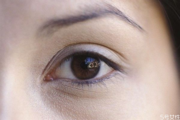 假睫毛怎樣清洗 怎么清理卸下來(lái)的假睫毛 假睫毛怎樣清洗 怎么清理卸下來(lái)的假睫毛