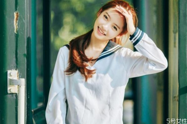 女生跟你說(shuō)晚安的真正含義 晚安和好夢(mèng)哪個(gè)更曖昧 女生跟你說(shuō)晚安的真正含義 晚安和好夢(mèng)哪個(gè)更曖昧