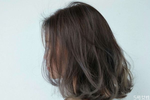 卷發(fā)分為幾種呢 臉比較大適合哪種卷呢 卷發(fā)分為幾種呢 臉比較大適合哪種卷呢