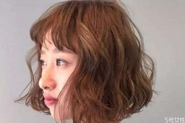 卷發(fā)分為幾種呢 臉比較大適合哪種卷呢 卷發(fā)分為幾種呢 臉比較大適合哪種卷呢