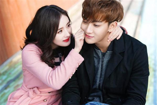 女生說(shuō)發(fā)燒了怎么回復(fù) 女生說(shuō)發(fā)燒了怎么安慰