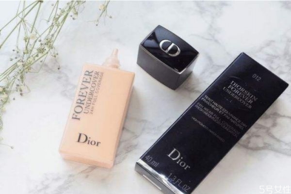 新手如何正確使用粉底液 使用粉底液有哪些誤區(qū) 新手如何正確使用粉底液 使用粉底液有哪些誤區(qū)