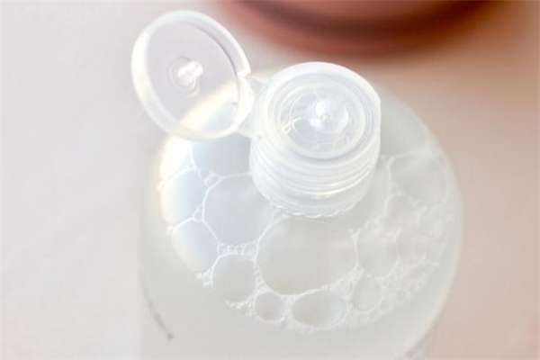 完美日記白胖子卸妝水怎么樣 完美日記卸妝水好用嗎