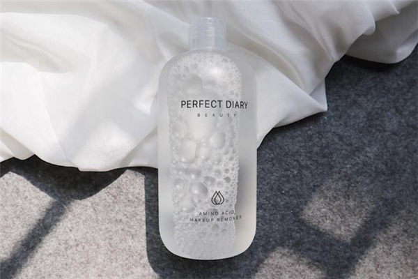 完美日記白胖子卸妝水保濕嗎 完美日記卸妝水含酒精嗎 完美日記白胖子卸妝水保濕嗎 完美日記卸妝水含酒精嗎