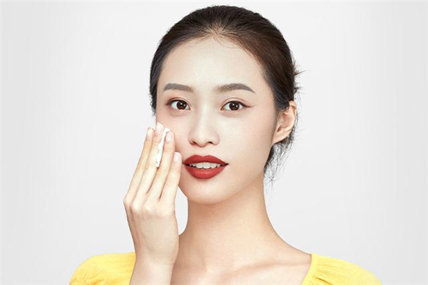 完美日記白胖子卸妝水保濕嗎 完美日記卸妝水含酒精嗎 完美日記白胖子卸妝水保濕嗎 完美日記卸妝水含酒精嗎