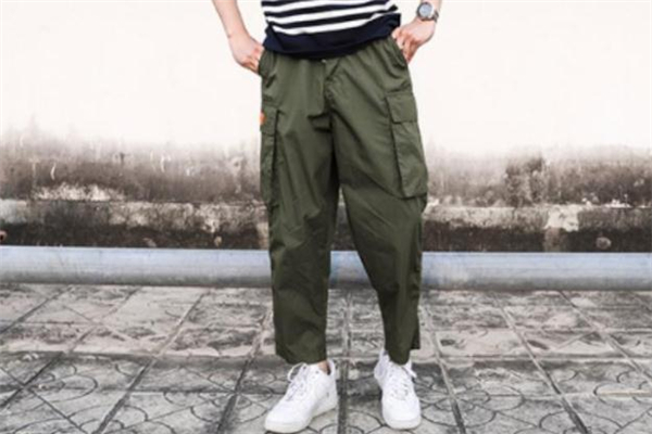 男生穿老爹鞋配什么褲子好看 男生老爹鞋搭配褲子圖片 男生穿老爹鞋配什么褲子好看 男生老爹鞋搭配褲子圖片