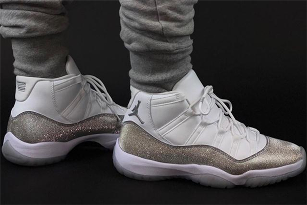 aj11滿(mǎn)天星什么時(shí)候發(fā)售 aj11滿(mǎn)天星多少錢(qián)