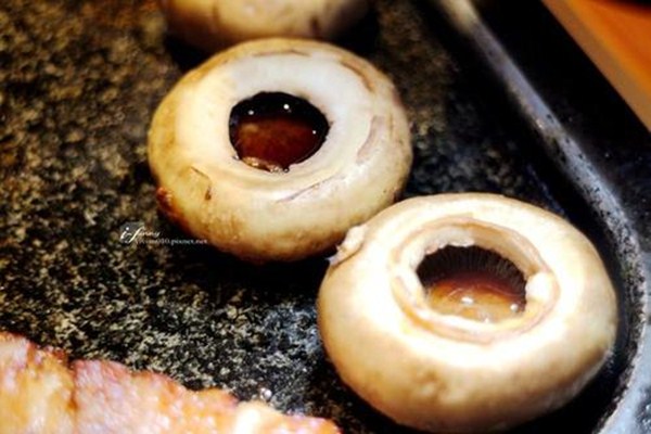 口蘑菇嬰兒可以吃嗎 嬰兒吃口蘑菇有什么功效 口蘑菇嬰兒可以吃嗎 嬰兒吃口蘑菇有什么功效