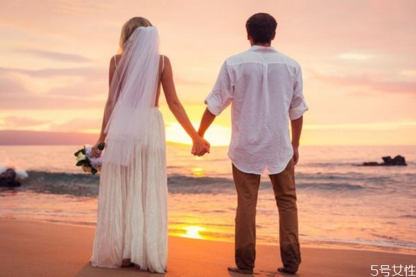 婚姻中男人承擔(dān)什么責(zé)任呢 男人在婚姻中角色是什么呢