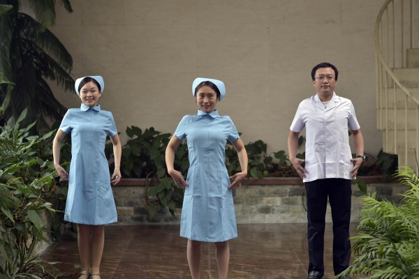 胸部大小不對(duì)稱(chēng)是為什么 胸部大小不對(duì)稱(chēng)的原因