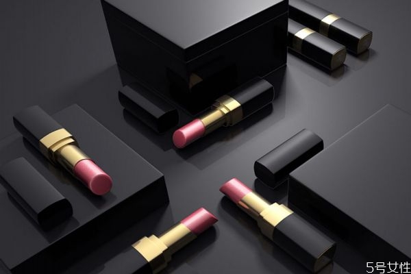 經(jīng)?；瘖y真的很傷皮膚嗎 應(yīng)不應(yīng)該使用化妝品呢