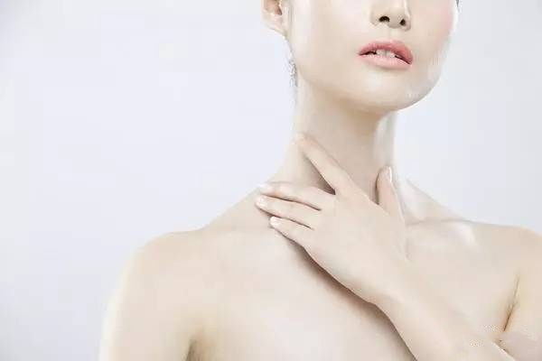 頸部日常怎么保養(yǎng) 預(yù)防頸部皺紋的方法哪些