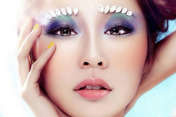 單眼皮如何畫煙熏妝 煙熏妝配什么腮紅好看 單眼皮如何畫煙熏妝 煙熏妝配什么腮紅好看