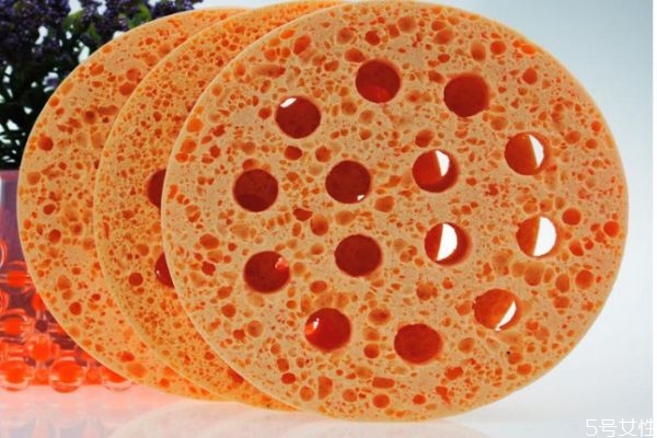 洗臉撲要放回盒子里嗎 洗臉撲怎樣掛起來(lái) 洗臉撲要放回盒子里嗎 洗臉撲怎樣掛起來(lái)