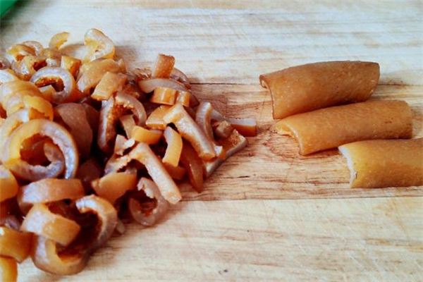 豬皮是發(fā)物嗎 吃豬皮會(huì)過敏嗎