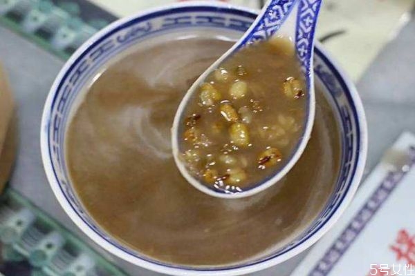 綠豆沙應該怎么做呢 綠豆沙有什么營養(yǎng)價值呢