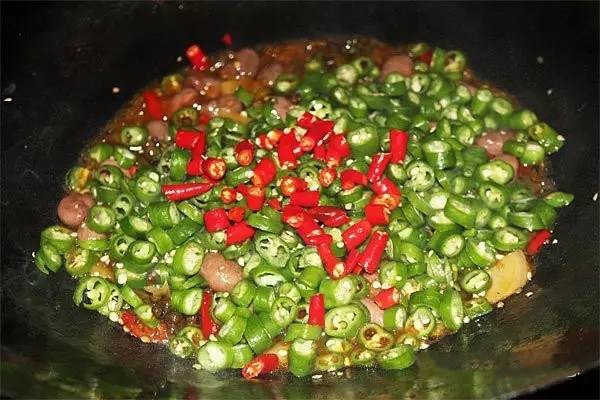 怎么挑選小米椒 吃小米椒有什么好處 怎么挑選小米椒 吃小米椒有什么好處