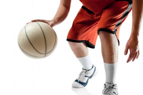 打籃球可以長(zhǎng)個(gè)子嗎 打籃球的好處有什么呢 打籃球可以長(zhǎng)個(gè)子嗎 打籃球的好處有什么呢