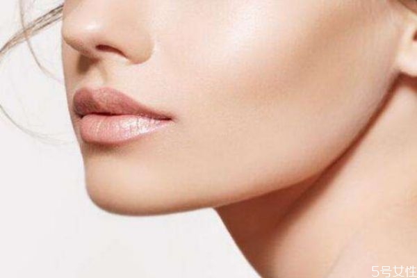 下巴打了玻尿酸多久可以化妝 打玻尿酸第二天可以化妝嗎 下巴打了玻尿酸多久可以化妝 打玻尿酸第二天可以化妝嗎