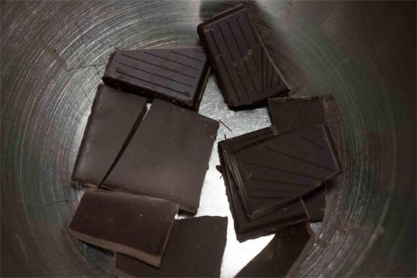 黑巧克力純度多少最好 吃黑巧克力的最佳時(shí)間