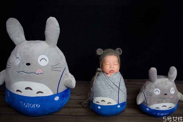 兩個(gè)字的姓如何給孩子取名呢 4個(gè)字的名字這么取呢 兩個(gè)字的姓如何給孩子取名呢 4個(gè)字的名字這么取呢