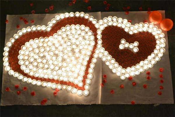 當眾被表白怎么委婉拒絕 女生喜歡被當眾表白嗎