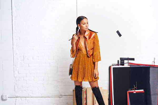 咖啡色和什么搭配顯高級 咖啡色適合搭配什么顏色 咖啡色和什么搭配顯高級 咖啡色適合搭配什么顏色