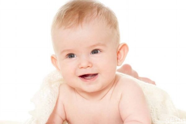 女寶寶去名字有什么注意的呢 女寶寶怎么取名呢 女寶寶去名字有什么注意的呢 女寶寶怎么取名呢