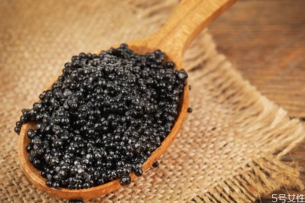 吃魚子醬的禁忌有什么呢 魚子醬可以怎么吃呢 吃魚子醬的禁忌有什么呢 魚子醬可以怎么吃呢