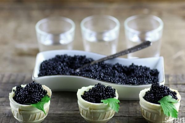 吃魚子醬的禁忌有什么呢 魚子醬可以怎么吃呢 吃魚子醬的禁忌有什么呢 魚子醬可以怎么吃呢