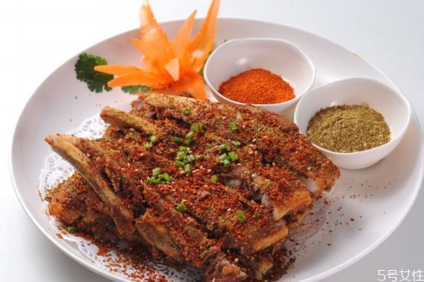 羊腿有什么營養(yǎng)價(jià)值呢 吃羊腿有什么好處呢