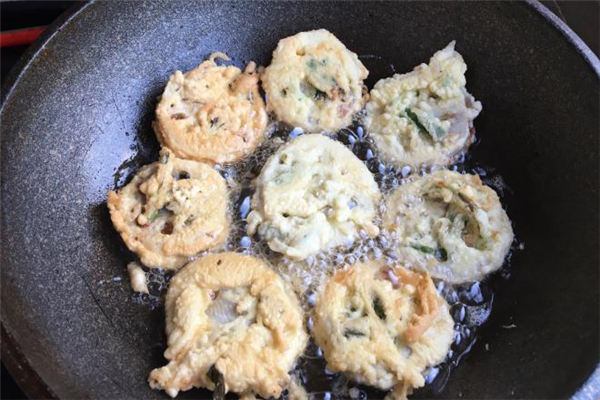 炸藕盒的面糊怎么調(diào) 炸藕盒的做法 炸藕盒的面糊怎么調(diào) 炸藕盒的做法