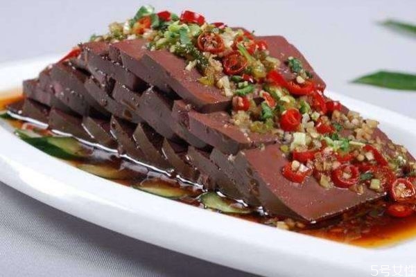 豬血的熱量高嗎 經(jīng)常吃豬血會(huì)不會(huì)長(zhǎng)胖呢 豬血的熱量高嗎 經(jīng)常吃豬血會(huì)不會(huì)長(zhǎng)胖呢