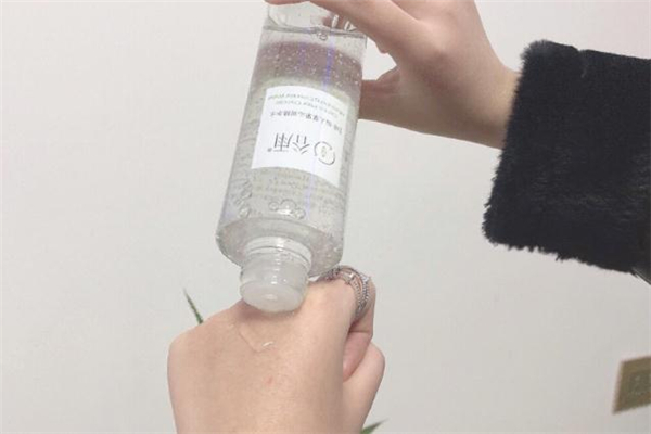 谷雨仙人掌水乳干皮能用嗎 谷雨仙人掌水乳適合什么年齡 谷雨仙人掌水乳干皮能用嗎 谷雨仙人掌水乳適合什么年齡