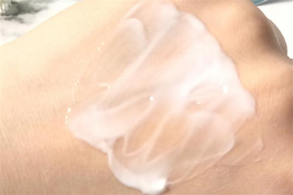 芭樂(lè)雅面霜怎么看真假 芭樂(lè)雅面霜適合多大年齡用