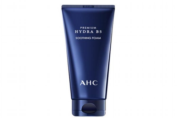 玻尿酸洗面奶有危害嗎 氨基酸和玻尿酸洗面奶的區(qū)別 玻尿酸洗面奶有危害嗎 氨基酸和玻尿酸洗面奶的區(qū)別