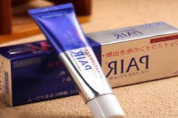 祛痘膏的正確使用順序 祛痘膏怎么用好 祛痘膏的正確使用順序 祛痘膏怎么用好